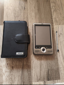 Asus MyPal A696 (Windows Mobile) (1 foto / 3)