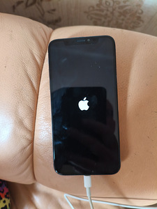 iPhone XS (На запчасти) (4 фото из 4)