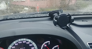 Telefoni hoidja autosse (6 foto / 6)
