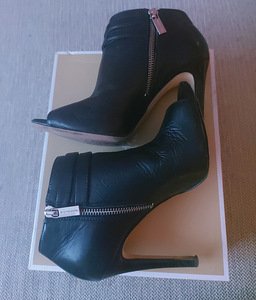 Michael Kors kingad, 7M (1 foto / 5)