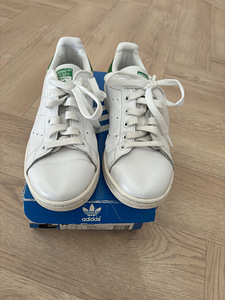 Кроссовки Adidas, 36 (1 фото из 3)