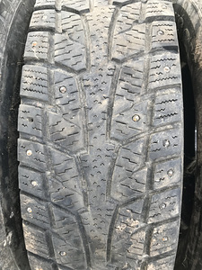 Naastrehvid 225/75/16C (5 foto / 5)
