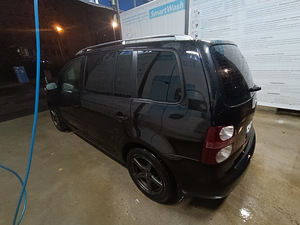 Volkswagen Touran 2.0 (3 foto / 8)