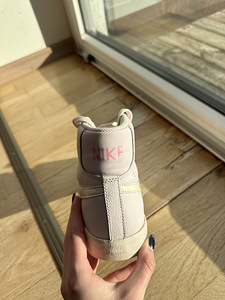 Nike tossud, Nike tossud (2 foto / 3)