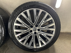Veljed AUDI A8 D5 R20 (6 foto / 10)