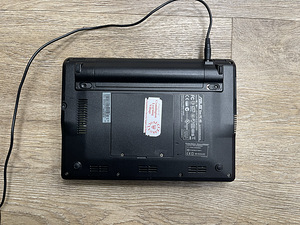 Asus eee pc ректро нетбук (3 фото из 4)