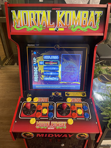Arkaadimänguautomaat Mortal Kombat, Arcade1Up (3 foto / 3)