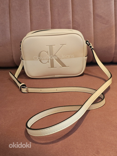 Calvin Klein Jeans kaamerakott