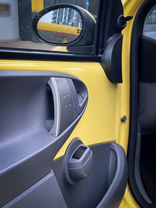 Auto rent Peugeot 107 1.0 50 kw automaat (8 foto / 10)