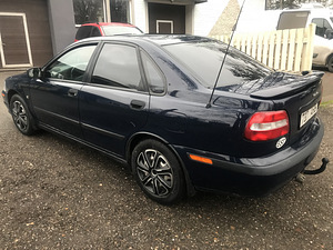 Вольво s40 (3 фото из 8)