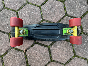 Penny-board (must-punane/black-red) (4 foto / 6)