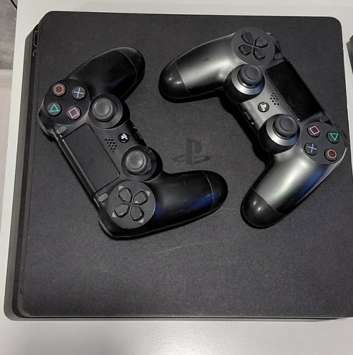 PlayStation 4 slim