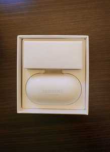 Samsung Galaxy Buds kõrvaklapid (3 foto / 4)