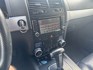 VW Touareg (8 foto / 8)