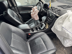 Ford s-max (7 foto / 8)