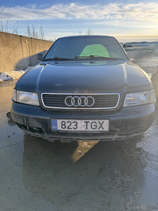 Audi a4 varuosadeks (2 foto / 7)