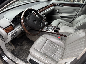 VW Phaeton varuosadeks (6 foto / 7)