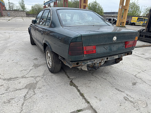BMW e34 на запчасти (6 фото из 7)