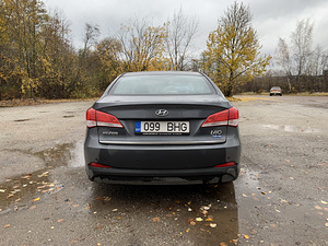 Продам Hyndai i40 (2 фото из 8)