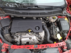 Opel Astra K Sports Tourer (14 foto / 15)