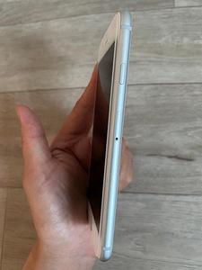 iPhone 8 heas seisukorras (3 foto / 6)