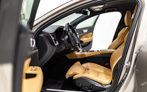 Volvo V60 2020a nelikveoline pistikhübriid (6 foto / 15)