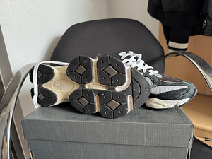 Tossud 45 New Balance 9060 (2 foto / 4)
