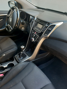 Hundai I30 (8 фото из 8)