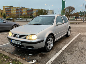 Volkswagen Golf 1.9 TDI RECARO (1 foto / 8)