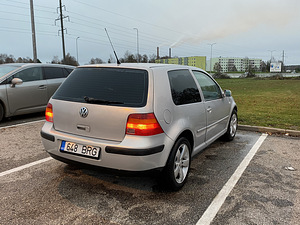 Volkswagen Golf 1.9 TDI RECARO (4 foto / 8)