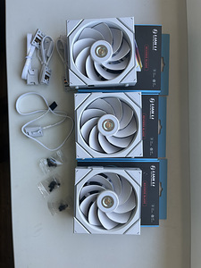 Lian Li UNI FAN TL120 Reverse White (1 фото из 5)