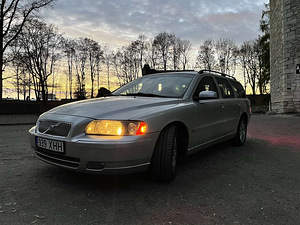 Volvo v70 2.4 120kw (1 foto / 7)