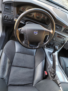 Volvo v70 2.4 120kw (6 foto / 7)