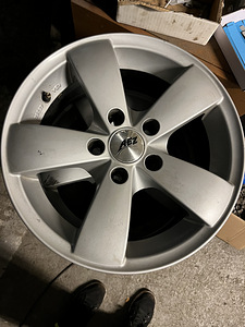 15’ Alutec valuveljed(5x108), sirged ja uueväärsed. (1 foto / 4)