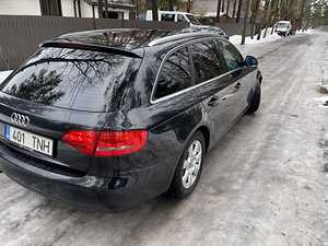 AUDI A4 AVANT (2 фото из 5)