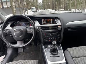 AUDI A4 AVANT (5 фото из 5)