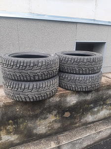 Talverehvid i*Pike RS 185/55 R15 auto talverehvidele (4 foto / 4)