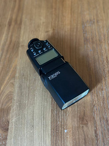 Canon EOS 20D Camera & EF 24-105mm Lens & External Flash (6 foto / 7)