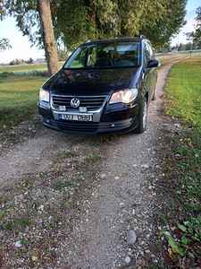 VW TOURAN (1 foto / 2)