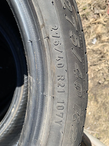 PIRELLI 275/40 R21 suverehvid (3 foto / 3)