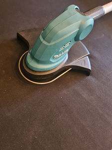 Makita DUR181z akutrimmer (1 foto / 3)