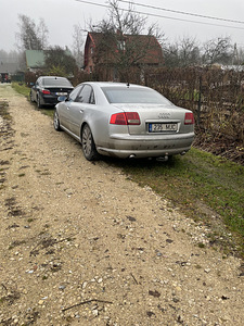 Продам audi A8 (2 фото из 5)