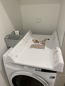 Ceba Beebi muutmislaud koos külgedega + öövalgustus (2 foto / 6)