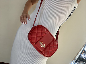 Moschino naiste kott (1 foto / 3)