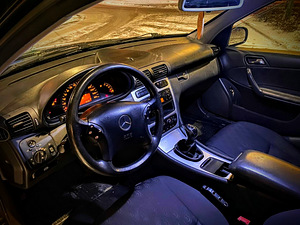 Mercedes-Benz C 200 Kompressor (5 foto / 5)