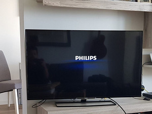 Телевизор PHILIPS 47 Smart TV (4 фото из 9)