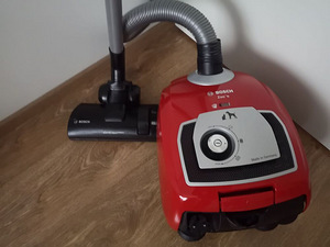 Пылесос Bosch Zooo 850W (10 фото из 10)