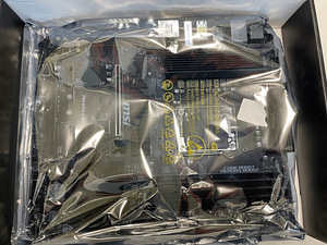 MSI PRO B650-S WIFI Emaplaat (3 foto / 4)