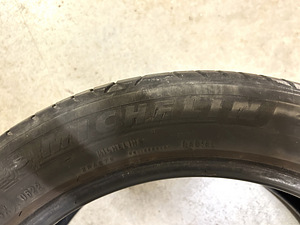 Шины Michelin 215/50 R17 (2 фото из 3)