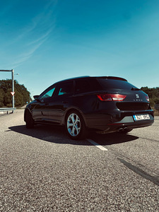 Seat leon FR (3 фото из 7)